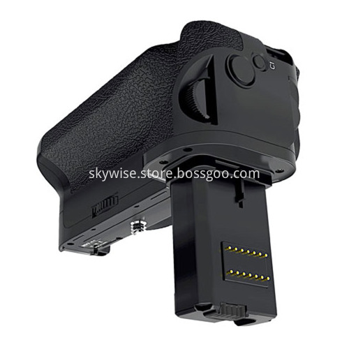 Plastic injection mold for camera flashlight